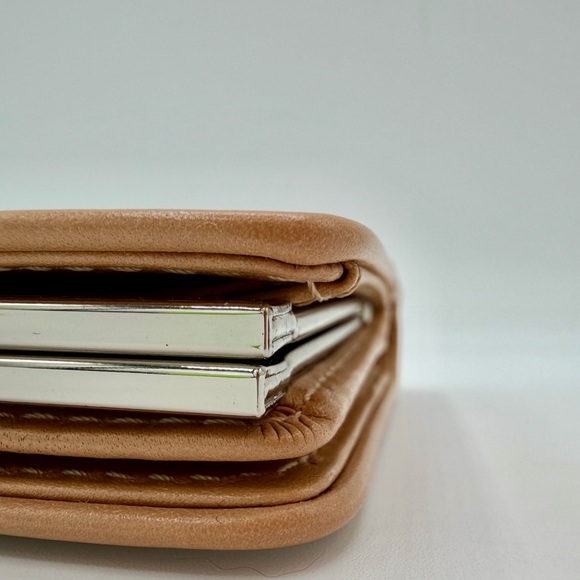 Coach Vintage Framed White and Brown Leather Wallet - Picture 4 of 7